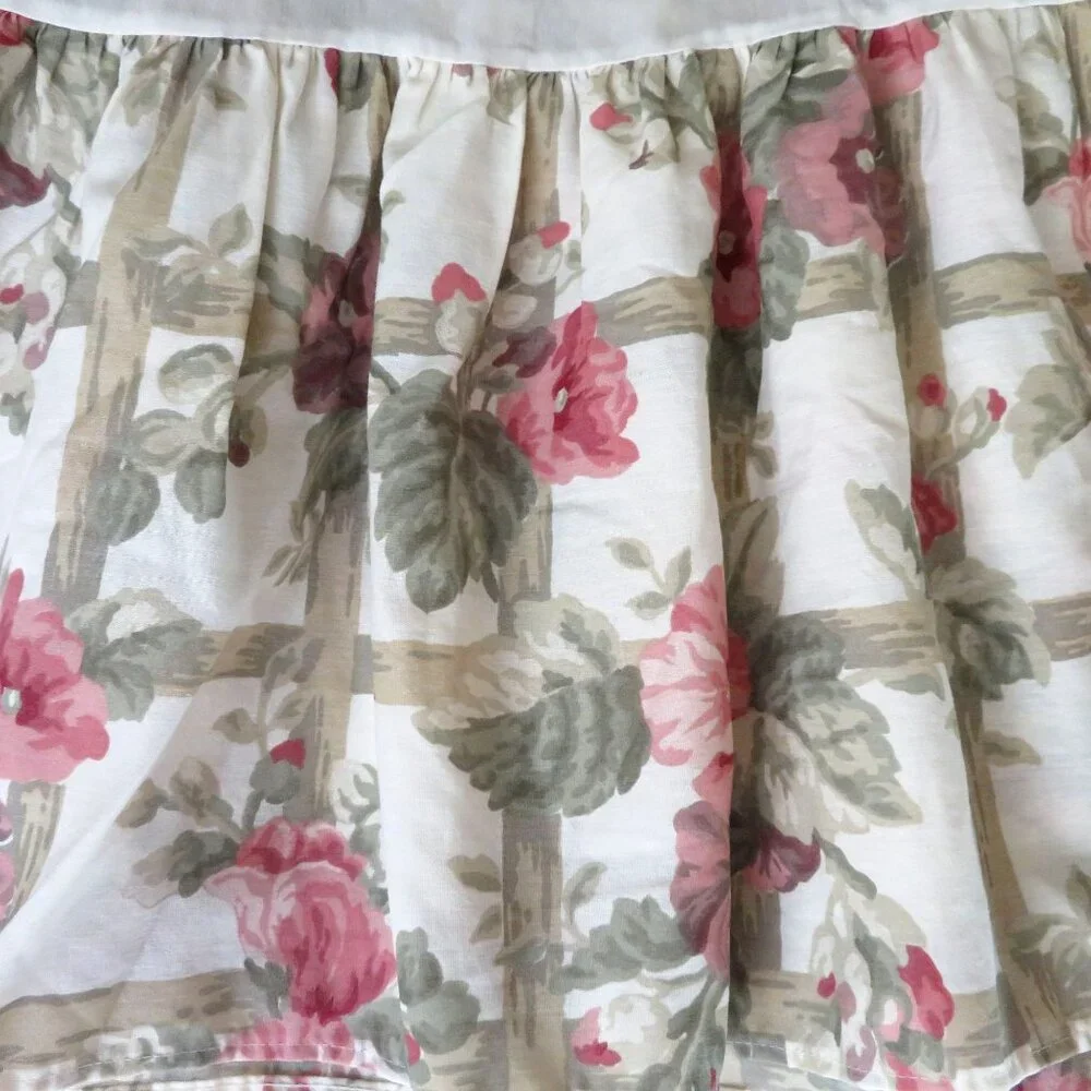 Vintage WestPoint Stevens Full Size Floral Lattice Bed Skirt 13.5